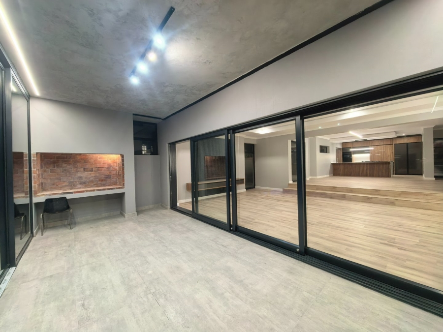 4 Bedroom Property for Sale in Welgelegen Western Cape
